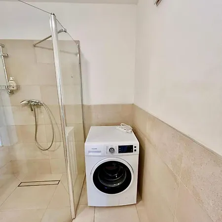 Spacious Modern With Free Parking Apartamento *