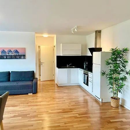 Spacious Modern With Free Parking Gerasdorf bei Wien
