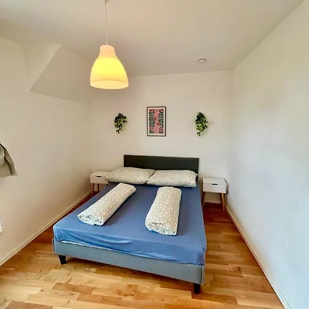 Spacious Modern With Free Parking *
